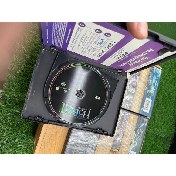 The Hobbit: The Motion Picture Trilogy (DVD) - 3Pack - Picture 8 of 10